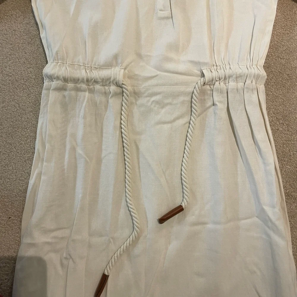 White linen midi dress from Zara with rope tie-waist in size medium - Picture 2 of 5